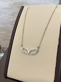Wing necklace